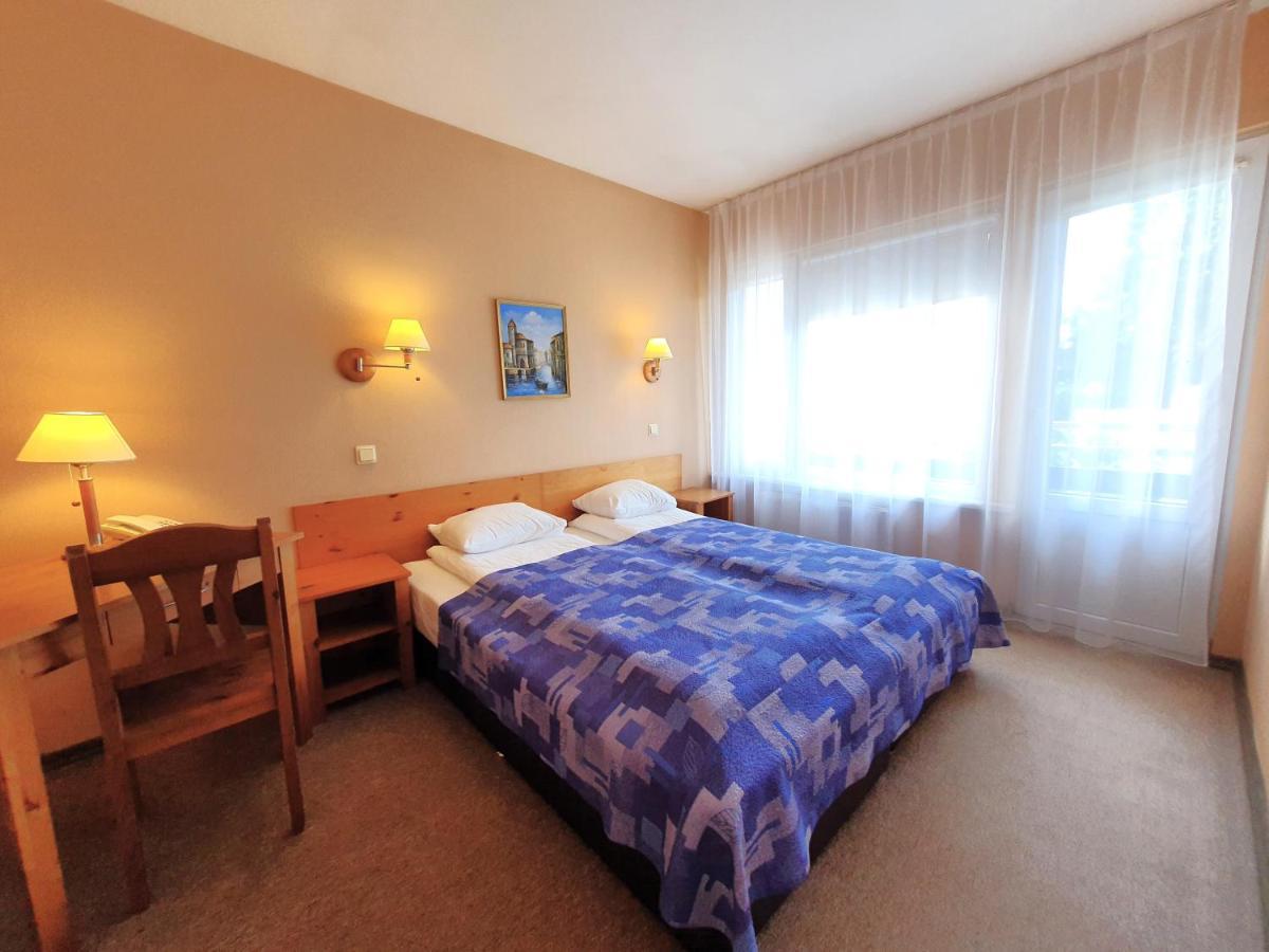 Good Stay Eiropa Hotel Economy Jūrkalne 외부 사진