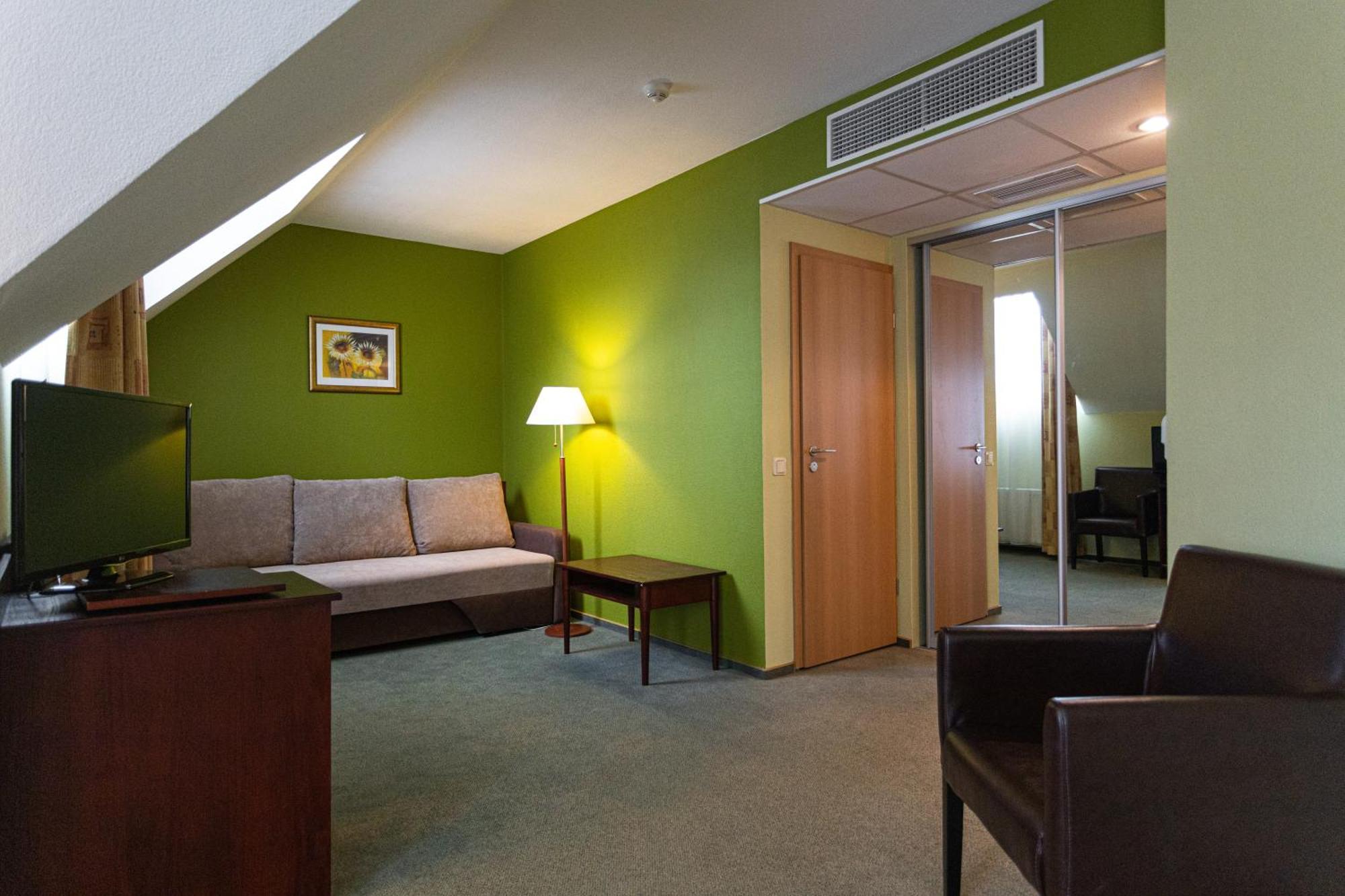 Good Stay Eiropa Hotel Economy Jūrkalne 외부 사진